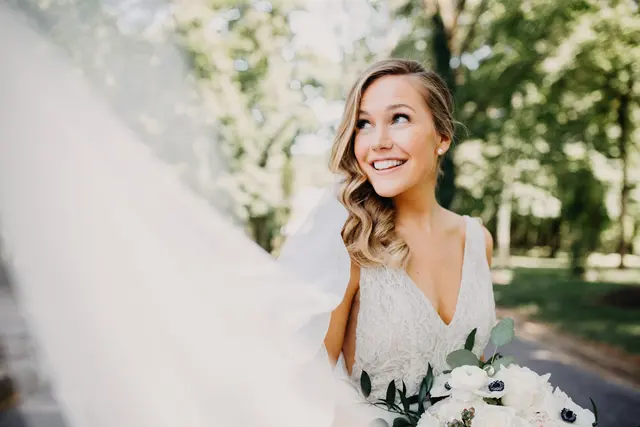 Fluff Me NYC | Wedding Hair — photo from the business 6