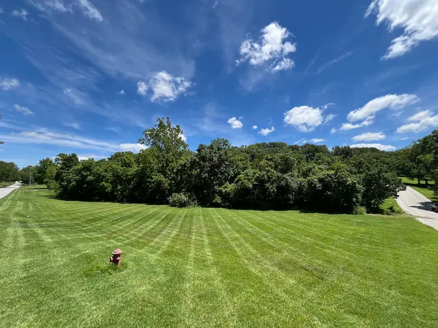 Lampson Lawn Service LLC — photo from the business 1