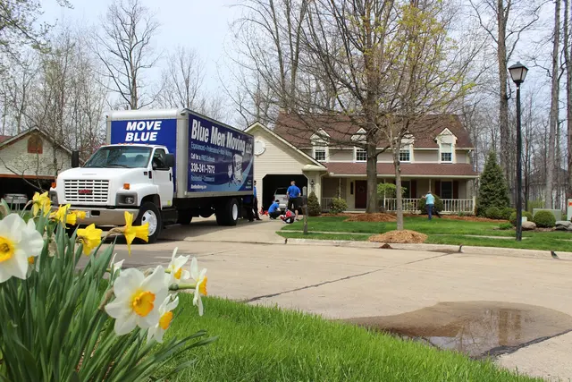 Blue Men Moving | Columbus — photo from the business 1