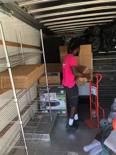 Pink Octopus Moving Co — photo from the business 4