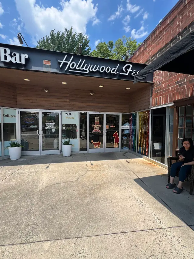 Hollywood Feed — customer photo 10