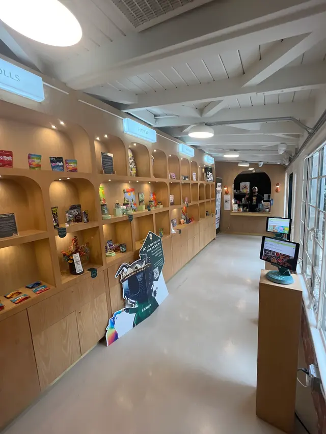 Rebud Weed Dispensary & Delivery - Westwood — customer photo 3