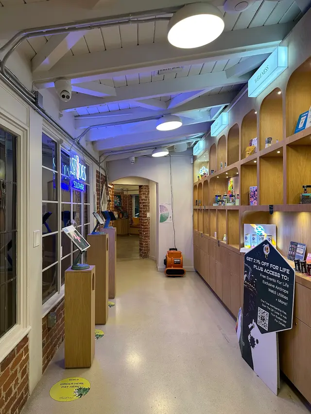 Rebud Weed Dispensary & Delivery - Westwood — customer photo 12