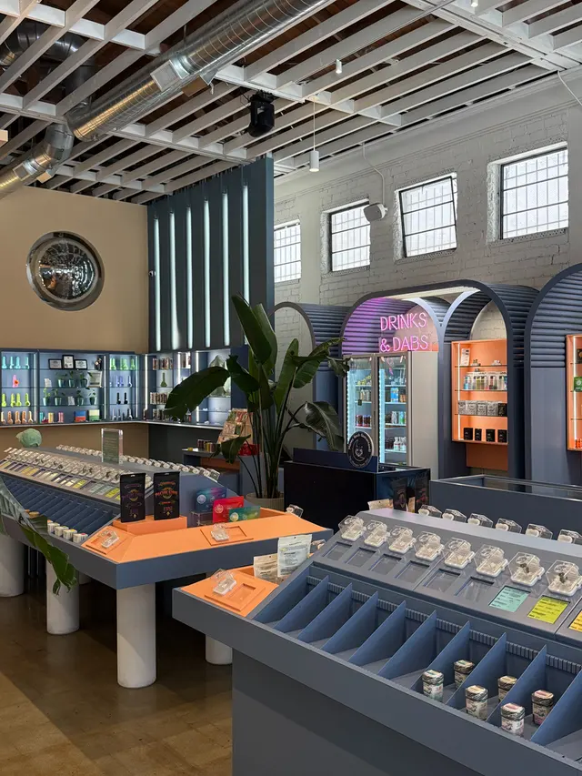 Green Qween Weed Dispensary Los Angeles — photo from the business 8