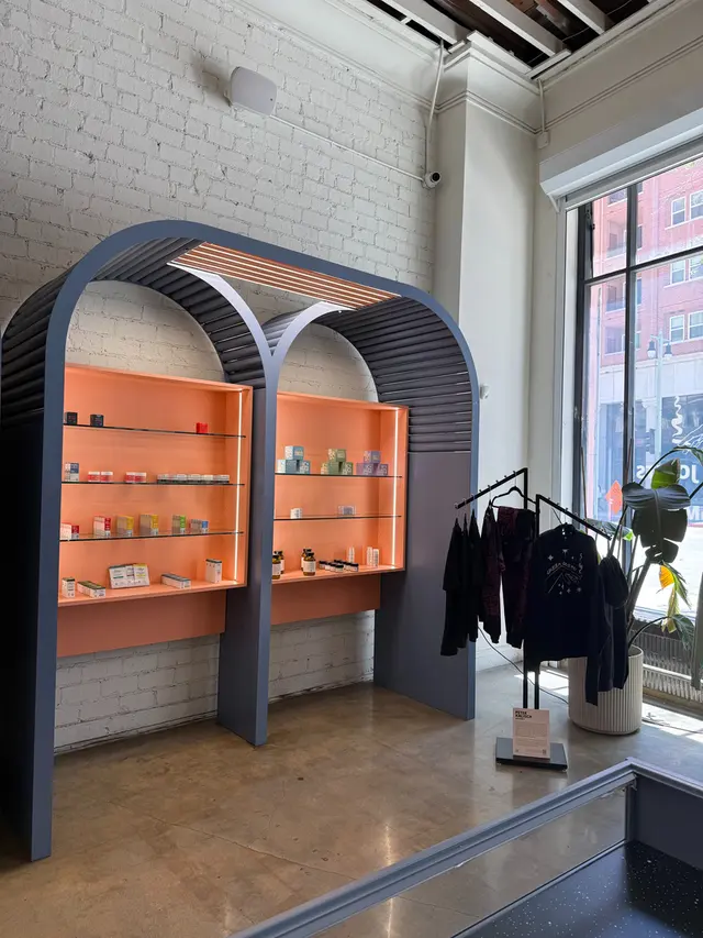 Green Qween Weed Dispensary Los Angeles — photo from the business 7