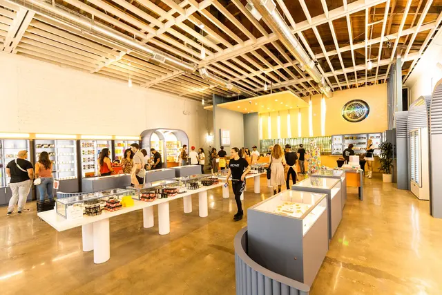 Green Qween Weed Dispensary Los Angeles — photo from the business 12