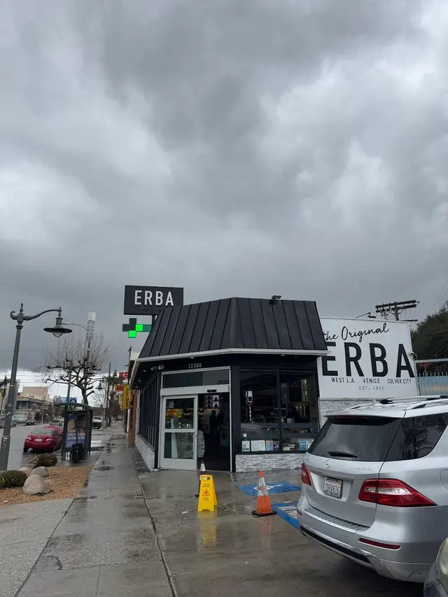 ERBA Markets - Weed Dispensary West Los Angeles — customer photo 3