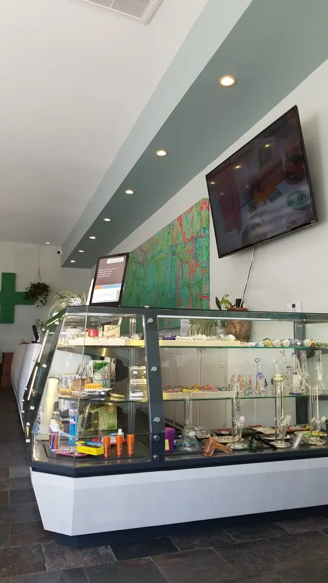 ERBA Markets - Weed Dispensary West Los Angeles — customer photo 6