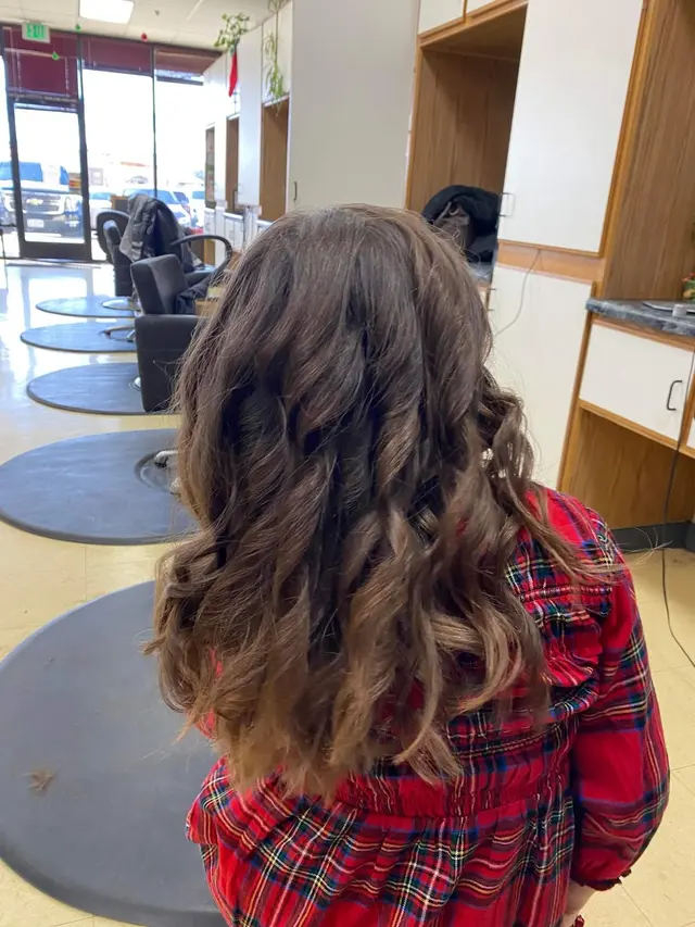 Jessie's Salon — photo from the business 11