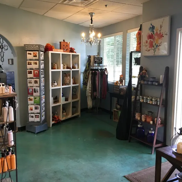 Sapphire Salon & Spa ~ Boutique — photo from the business 8