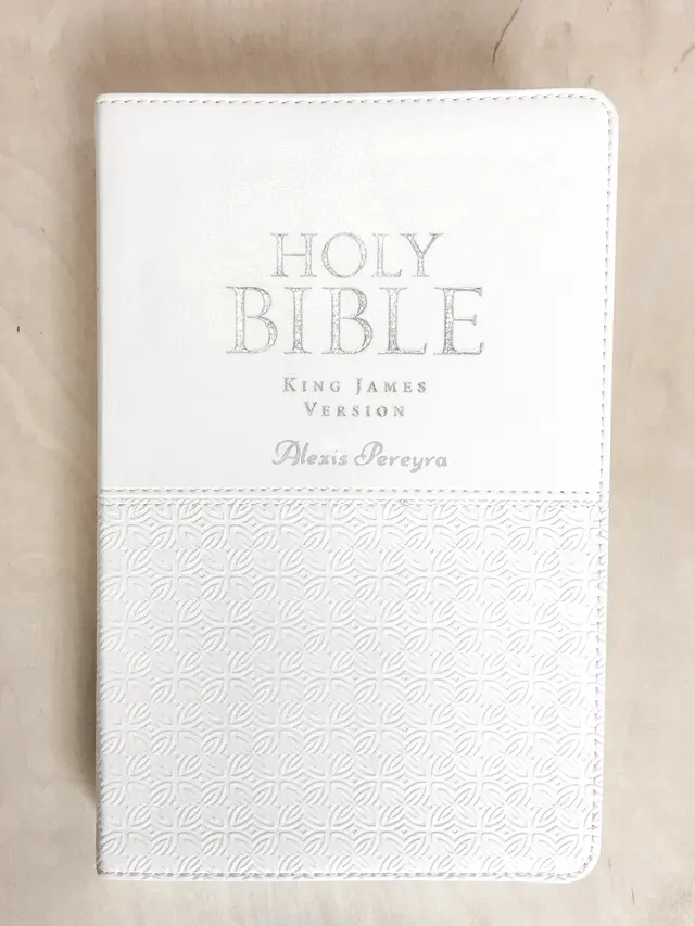 Simply Uncaged Christian Store — photo from the business 10