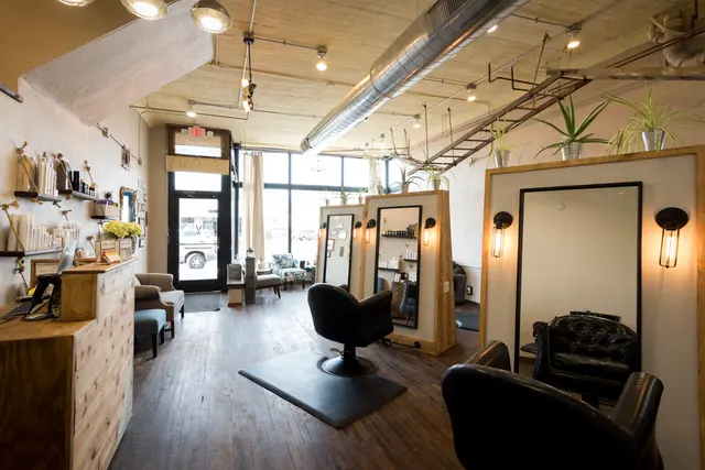 Pompadour Salon MPLS — photo from the business 4