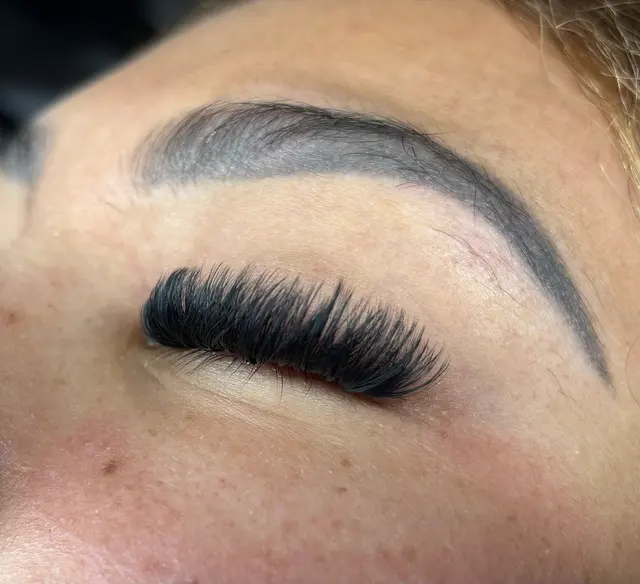 Eyecandy Lashes & Brows Minneapolis — photo from the business 4