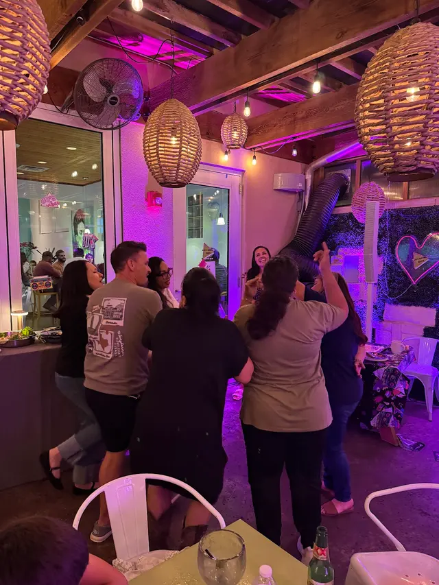 Customer photo of work by Bizzy Bee Entertainment and Events LLC, from Edward Munoz's review