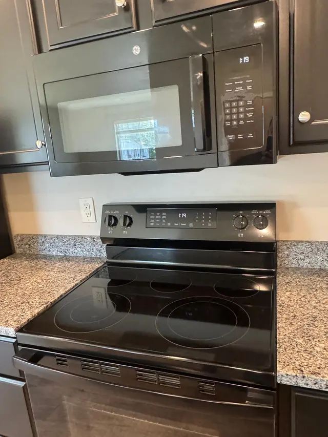 R&C Magic Rags Cleaning Service LLC — photo from the business 2