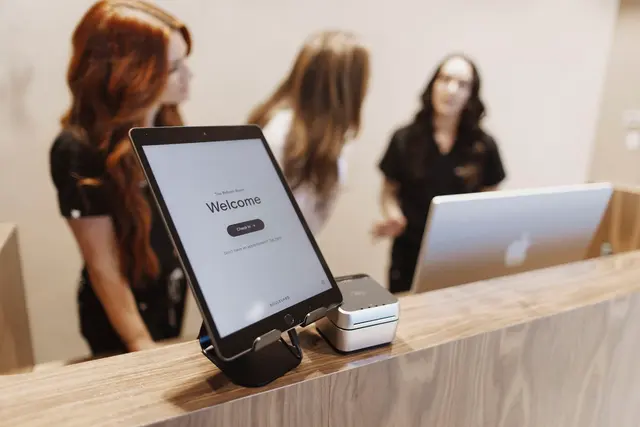 The Refresh Room — photo from the business 4