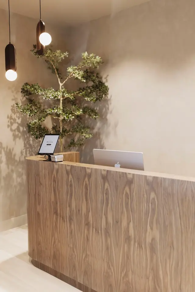The Refresh Room — photo from the business 12