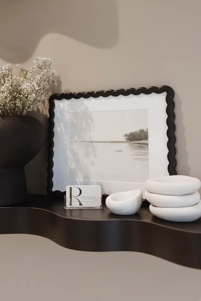 The Refresh Room — photo from the business 11