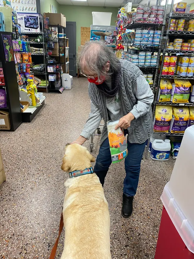 Liz's Pet Shop — customer photo 3