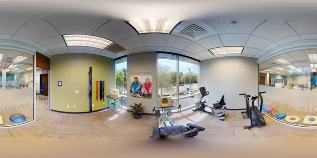 FYZICAL Therapy & Balance Centers - Gainesville Oaks — customer photo 9
