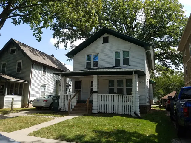 Hudgins Realty — photo from the business 10