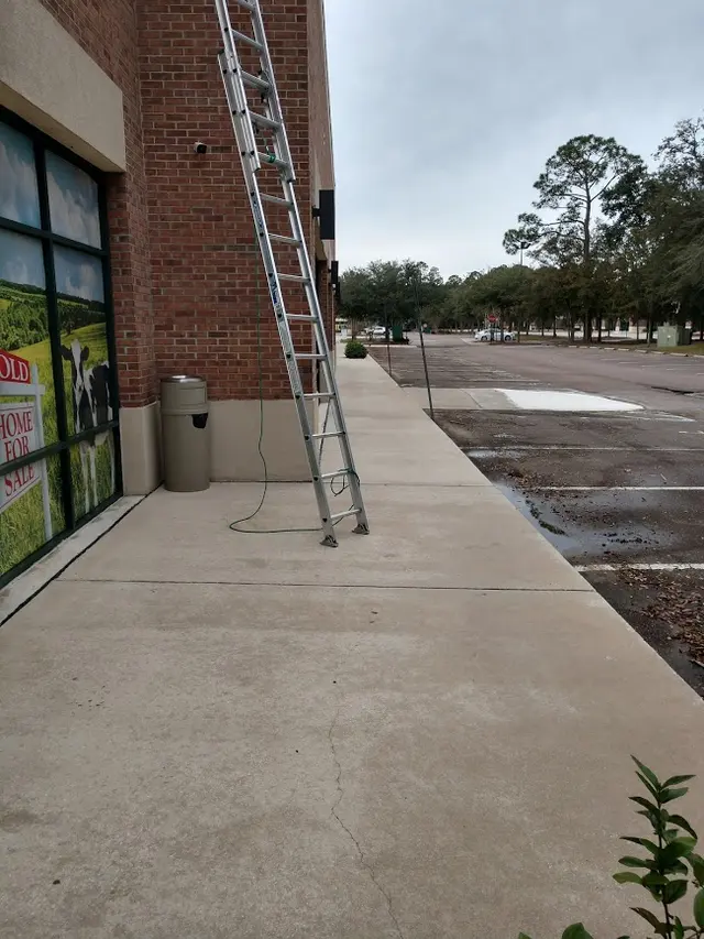 Bullseye Pressure Washing — photo from the business 4