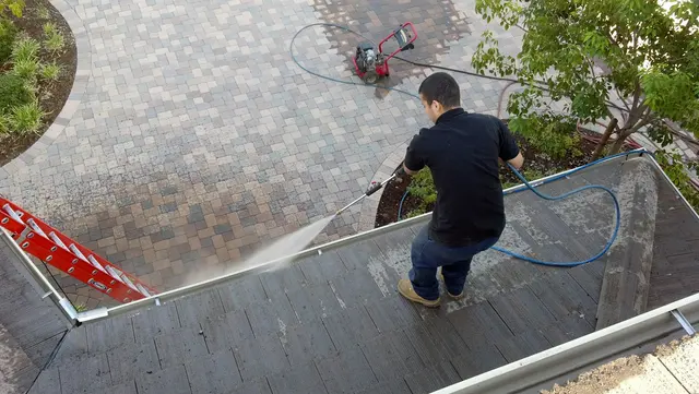Rolling Thunder Window Cleaning and Pressure Washing — photo from the business 10