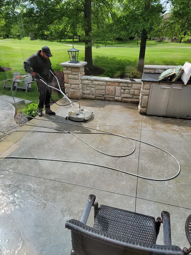 Rolling Thunder Window Cleaning and Pressure Washing — photo from the business 1