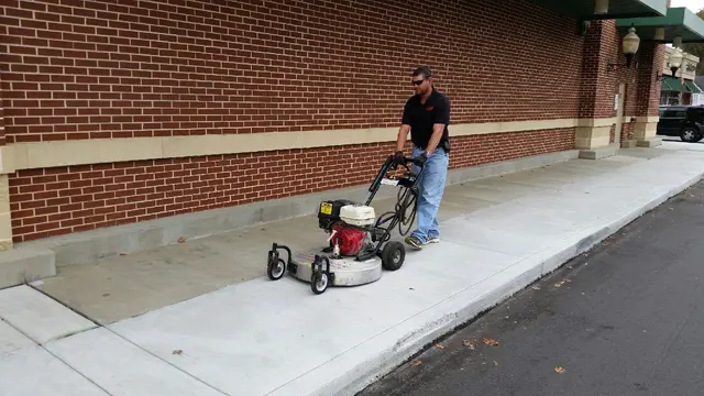 Rolling Thunder Window Cleaning and Pressure Washing — photo from the business 8