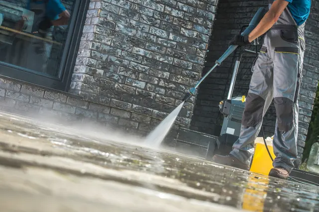 Rolling Thunder Window Cleaning and Pressure Washing — photo from the business 3