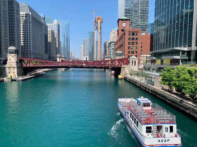 Shoreline Sightseeing's Navy Pier RIVERFRONT Water Taxi Dock (SEASONAL: May 26 – Sep 3) — photo from the business 1