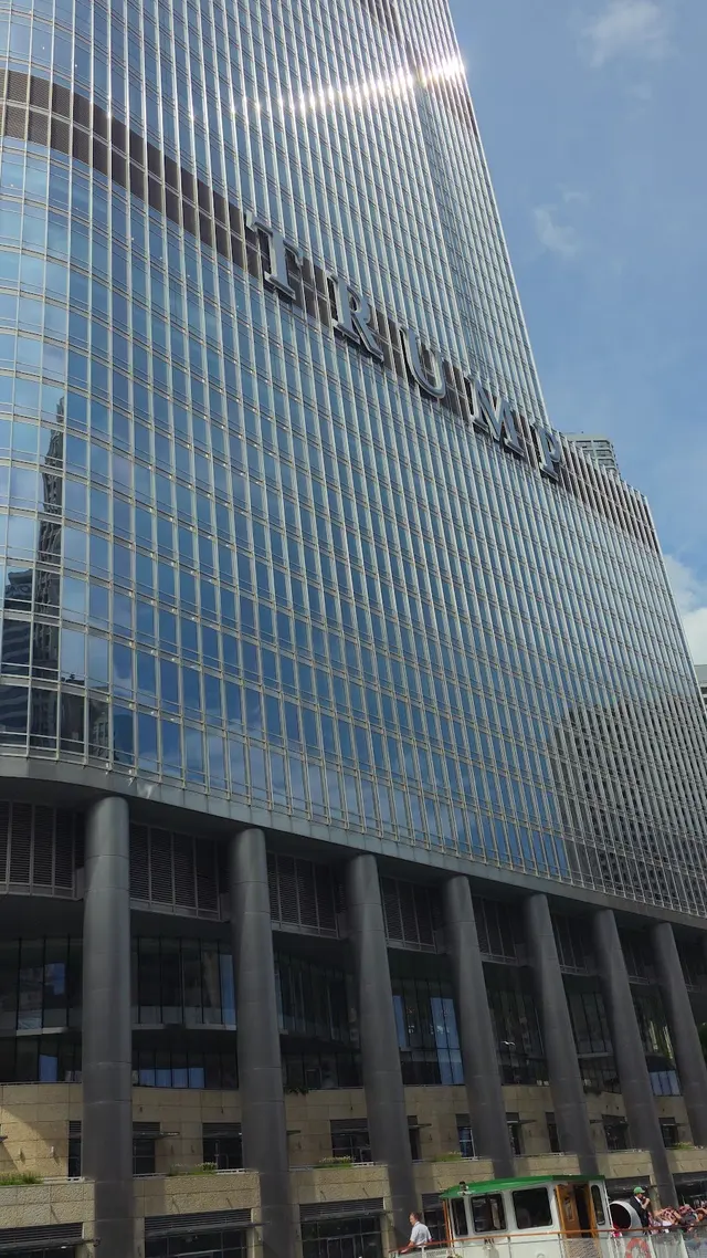 Chicago Water Taxi - Riverside Plaza — customer photo 8