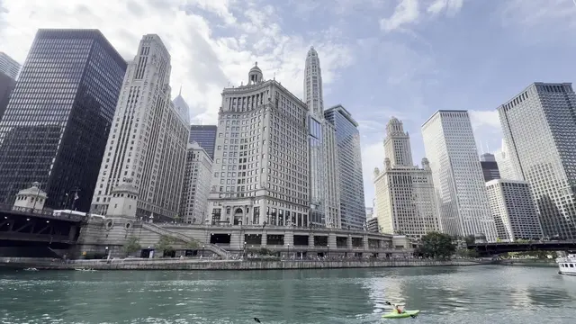 Chicago Water Taxi - Riverside Plaza — customer photo 3