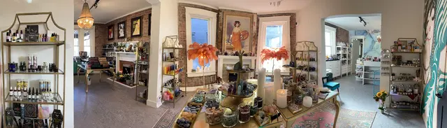 The Makeup Altar — photo from the business 7