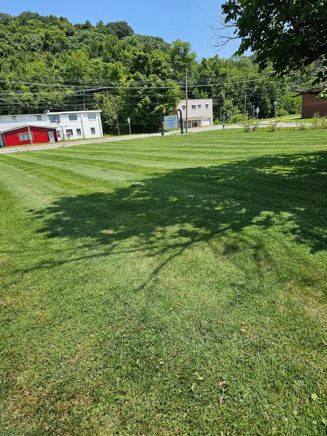 Kanawha Valley Lawn Care — photo from the business 4