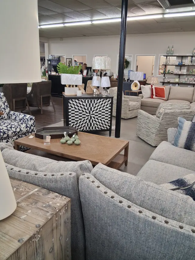 Knight Furniture Showrooms Inc. — customer photo 4