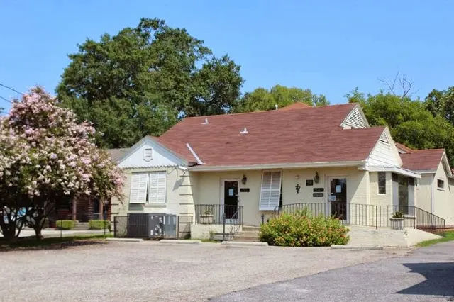 Montgomery Veterinary Associates - Carter Hill Road — photo from the business 4