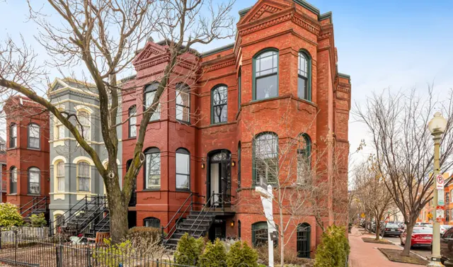 Jenn Smira & Co. at Compass Real Estate — photo from the business 5