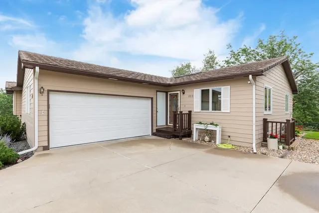 Stacey Nelson, Re/Max Results — photo from the business 2