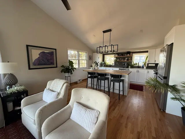 Stacey Nelson, Re/Max Results — photo from the business 6