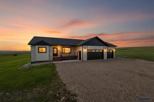 Rosa Krogman, Realtor® BAP I ABR I CRS I SRS I C2EX I MRP I AHWD RE/MAX Advantage — photo from the business 1