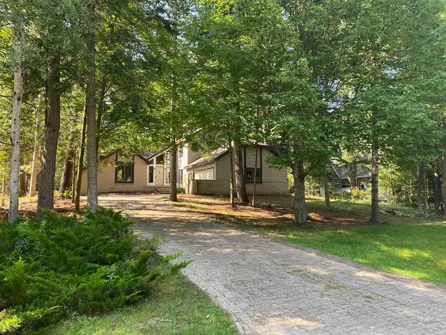 Eric the Realtor / Century 21 Northland — photo from the business 4