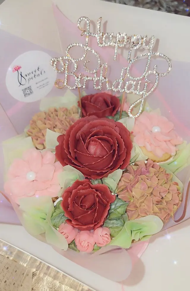 Customer photo of work by sweetpetals, from Lorena Betancourt's review