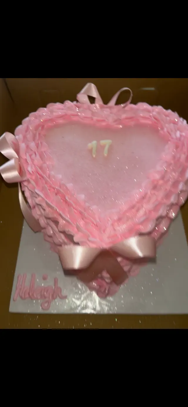 Customer photo of work by Amazing Occasion Custom Cakes LLC, from Kimberly Nicole's review