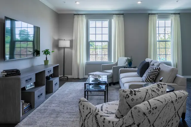 Diane Bishop Interiors LLC — photo from the business 4
