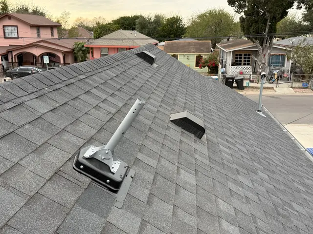 Almaraz Roofing — customer photo 3