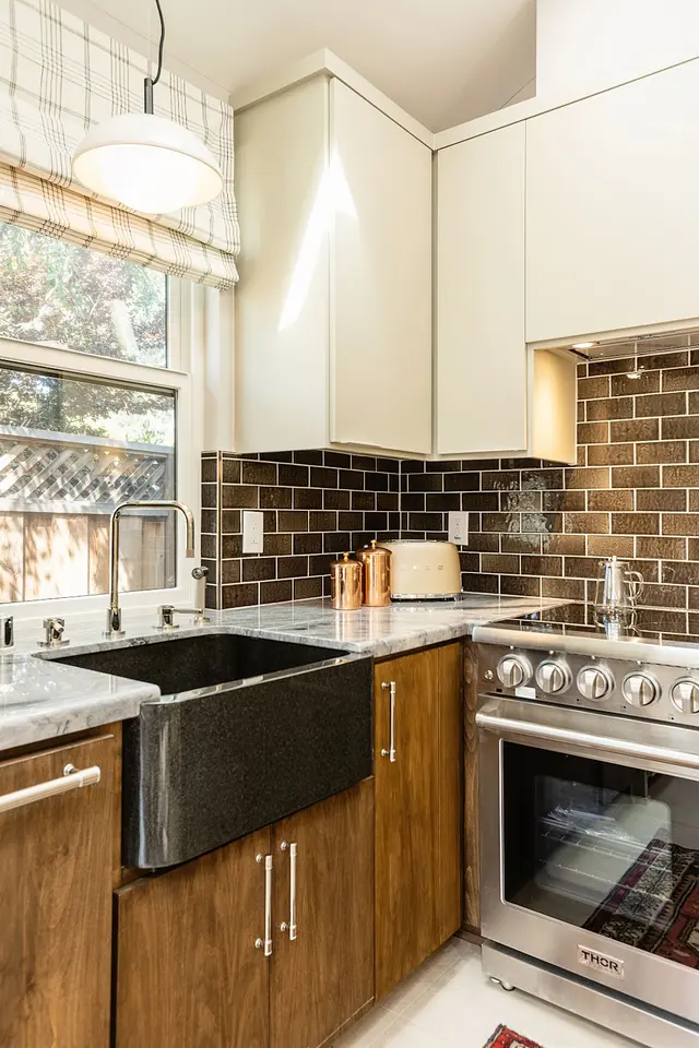 Hannah Lowe Interiors — photo from the business 11