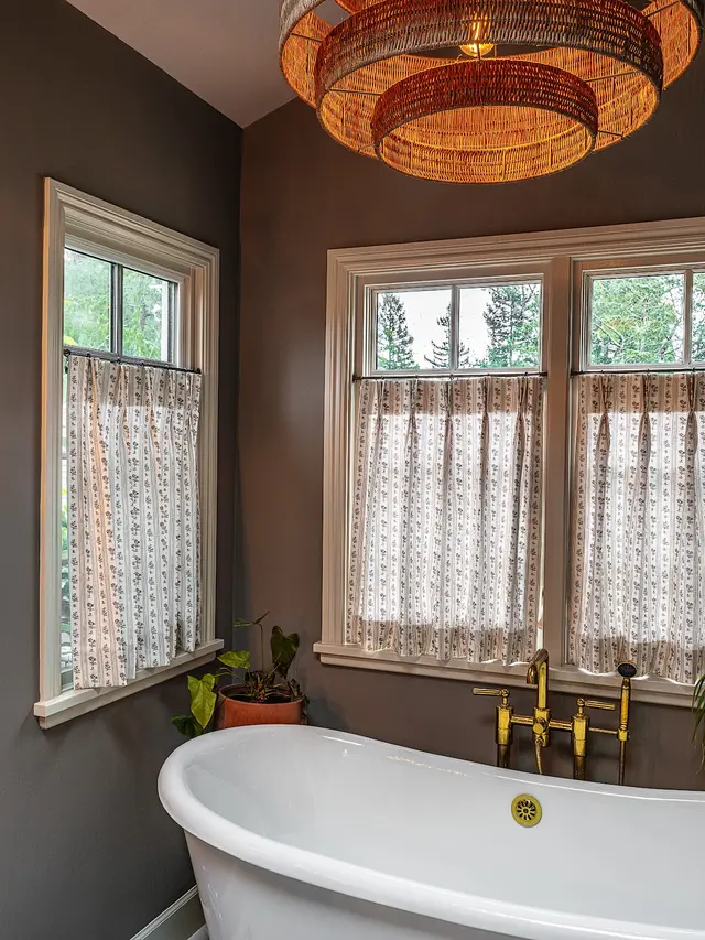 Hannah Lowe Interiors — photo from the business 8
