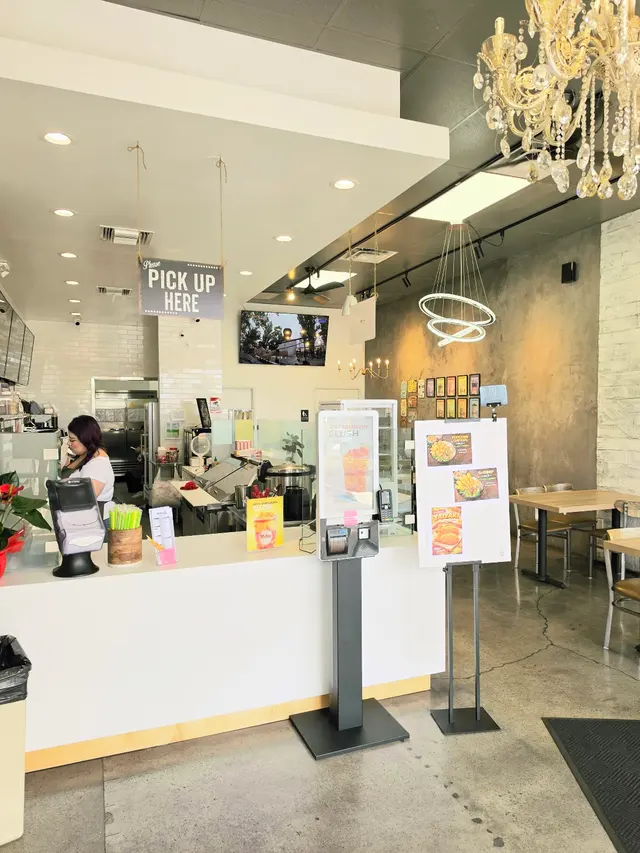 THE BOBA AVE-Poke & Roll — photo from the business 1
