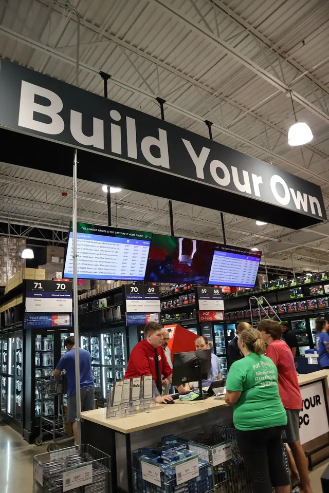 Micro Center — photo from the business 8